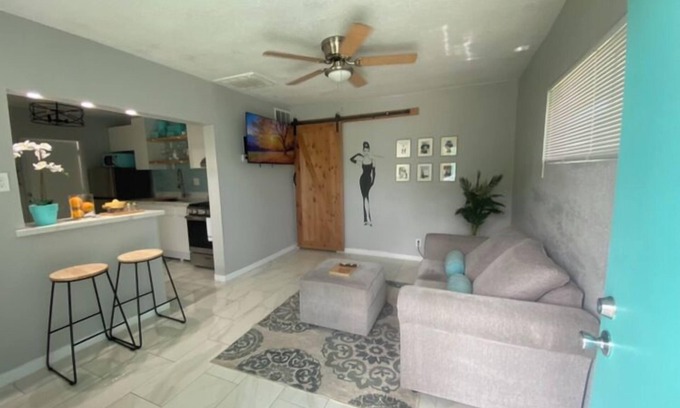 Camelback East House | Little Blue Box