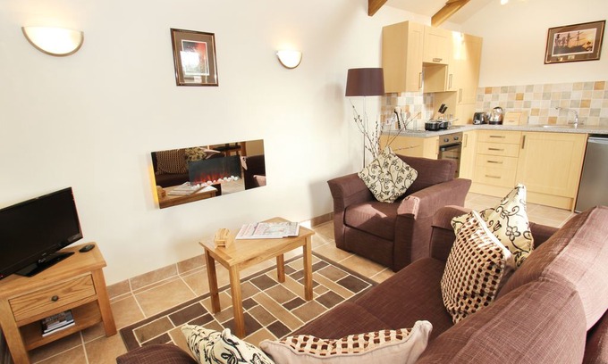 Helston Cabin | Little Bojorrow, HELFORD