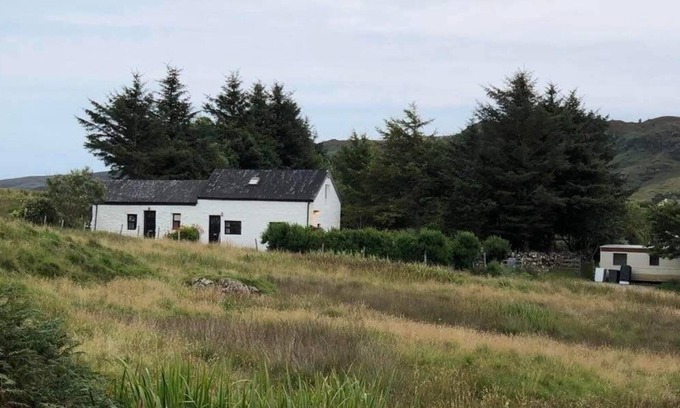 Bunessan Cottage | Little cottage-Village of Bunessan-Sleeps4