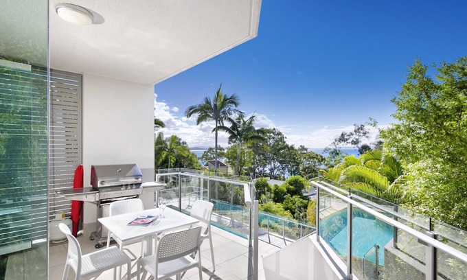 Noosa Heads Apartment | Little Cove Apt: Spectacular View, Pool