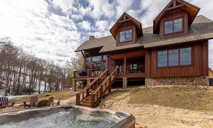 Elk Park House | Little Cubs Cabin at Eagles Nest