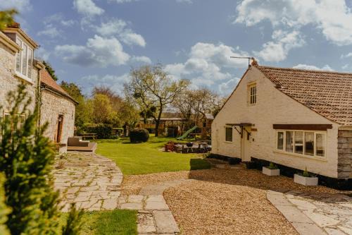 Muchelney House | Little England Retreats - The Cottage