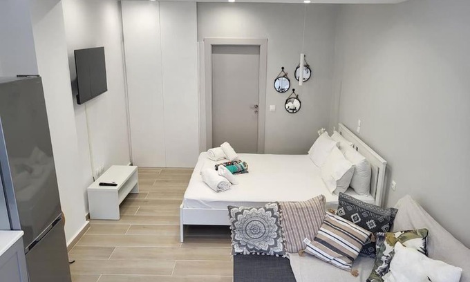 Alepou Apartment | Little Fox Corfu 3