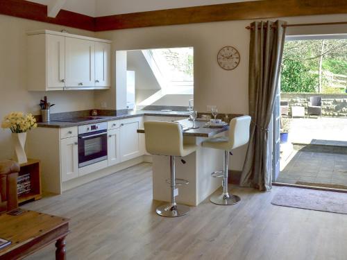 Baslow House | Little Hoot