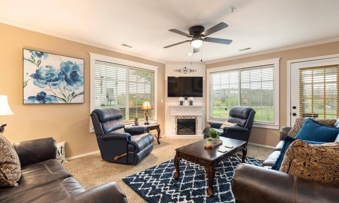Branson Condo | Little House on the 12th Hole - Luxury Golf Condo