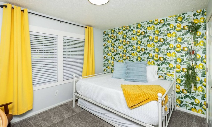 Des Moines House | Little Italy in DSM: 2 Bed 1 Bath Upgraded Townhome w/King Bed & Reading Nook