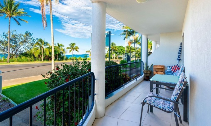 Lammermoor Beach Apartment | Little L' Amor is the perfect spot for a couples getaway.
