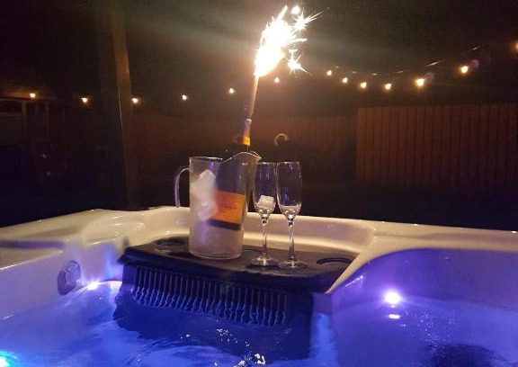 Armoy Bed & Breakfast | Little Lake Lodge