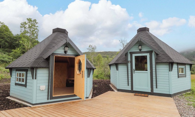 Balmacara Cottage | LITTLE LUXE LODGES 2, romantic, with a garden in Kyle Of Lochalsh
