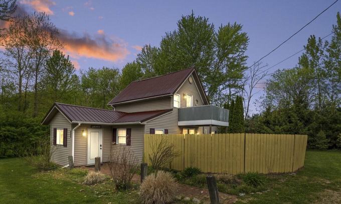 Paw Paw Lake House | Little Paw Paw Lake House with Hot Tub