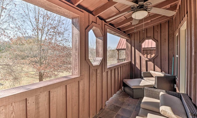 Heber Springs Cabin | Little Red River Cabin: 1 Mi to Sugarloaf Mtn!