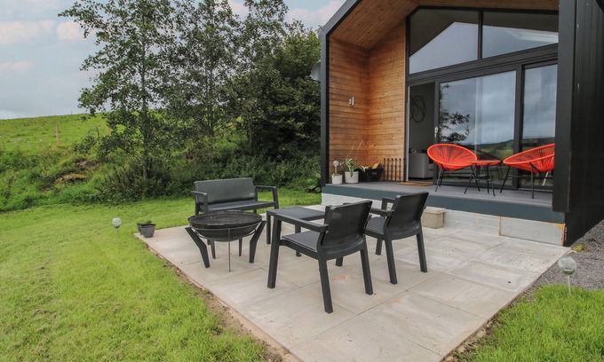 Shelve House | LITTLE SHELVE BARN, family friendly, with a garden in Bishop's Castle