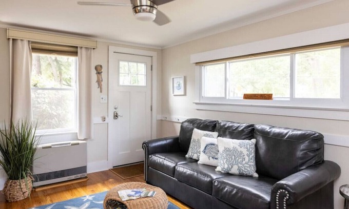 Northeast Virginia Beach Apartment | Little Slice of Paradise in The ViBe District