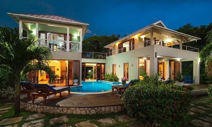Orange Bay Villa | Little Waters 4-WATERFRONT BALINESE STYLE! POOL! STAFF! SUNSETS!