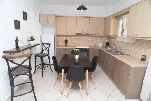 Naxos Town Apartment | Little Yard Studios & Apartments #2