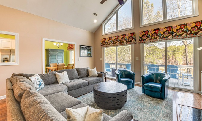 Littleton House | Littleton Home w/On-Site Lake Gaston Access!