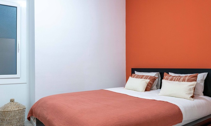 Sants-Montjuic Apartment | Live in the hearth of Barcelona at our modern apartment.