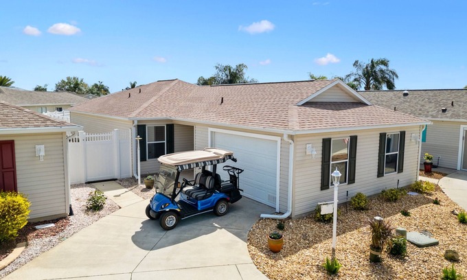 Duval Cottage | Live the Villages Life – 2BR, Golf Cart, Fenced Yard for Furry Friends