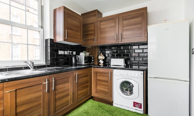 Spitalfields Apartment | Liverpool Street House - Large 2 Bedroom Apartment