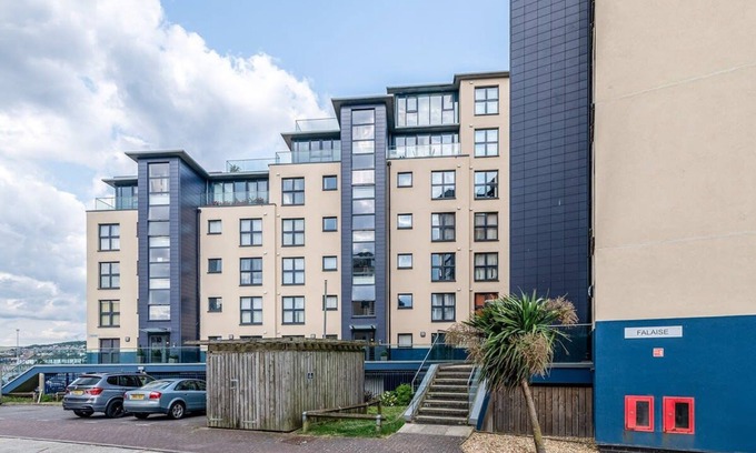 Newhaven Apartment | Livestay 2Bed 2Bath Harbourside Apt/Free Parking