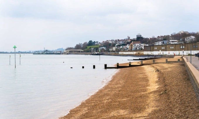 Westcliff-on-Sea Apartment | Livestay Luxury 2Bed Flat in Southend-on-Sea 8