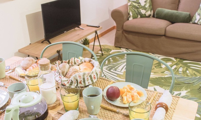 Coimbra City Centre Apartment | Living Coimbra Corpo de Deus, Two-Bedroom Apartment, AC, WIFI,