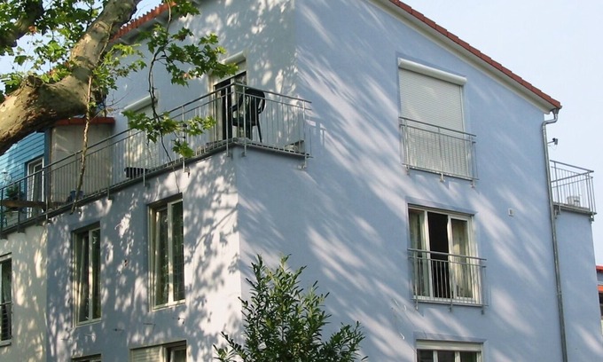 Lahr Condo | Living on the edge of the city and forest. Experience a mix of proximity to the city and green nature.