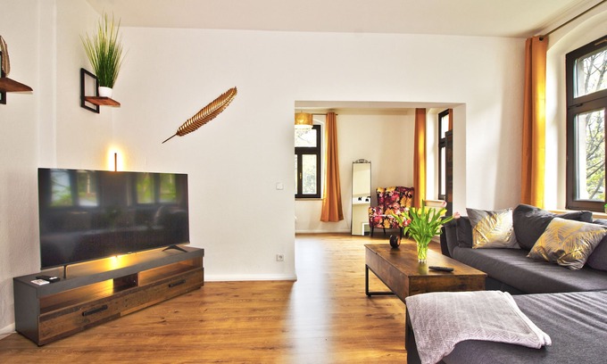 Loebtau Apartment | Living pearl * feather (t) room * cozy * great location