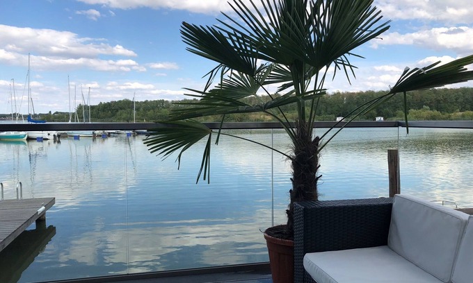 Kahnsdorf House | Living right on the lake