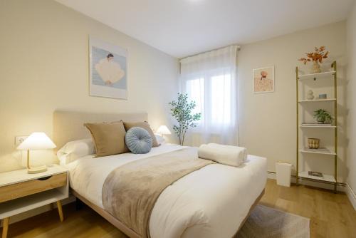 Las Campas y San Claudio Apartment | Living Urban 10