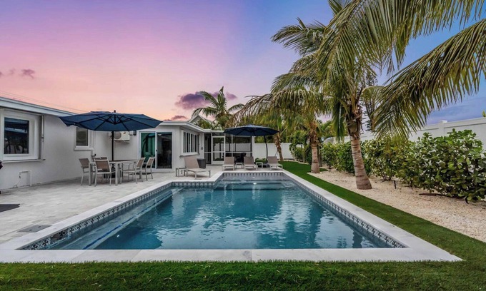 Holmes Beach House | LivingGood by Duncan Real Estate