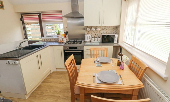 Whitland House | LLETTY BACH, pet friendly, with a garden in Whitland