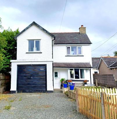 Llanfairpwllgwyngyll House | Llys Ifor holiday home