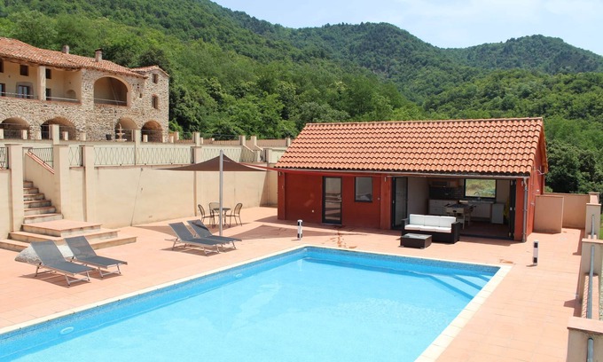 Saint-Laurent-de-Cerdans Other | Lo Boix: Le Mas and Le Canigou - 7 bed Farmhouse with pool
