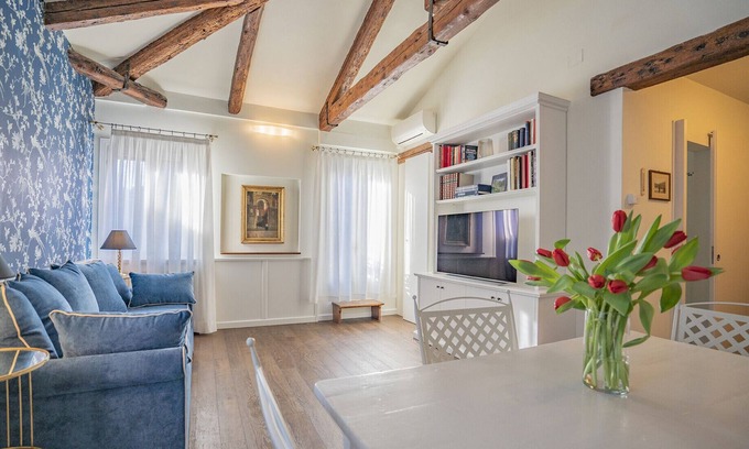 Dorsoduro Apartment | Lo Squero 3 Balcony (2nd floor)