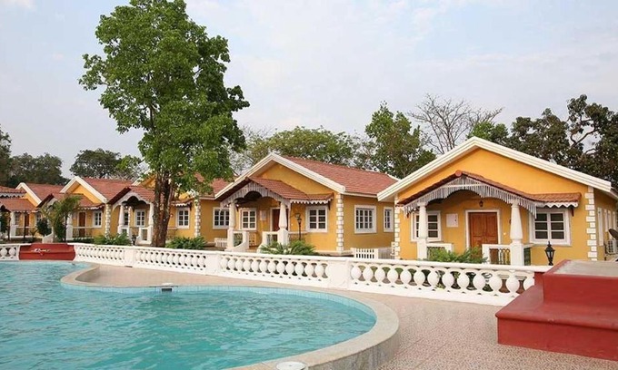 Mangeshi House | Lobo Abode