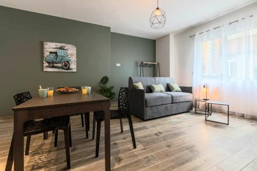 Lourdes Apartment | LOC TROTTEUR LE ROMARIN Gare SNCF de Lourdes