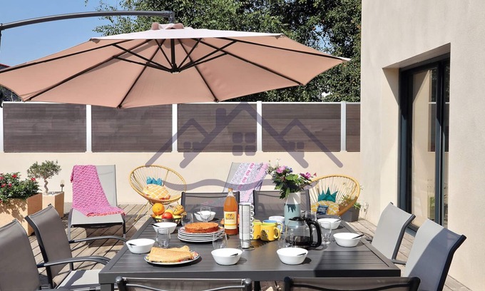 Guilvinec House | LocaLise - Little Ty Awenïg in the heart of Le Guilvinec, all on foot