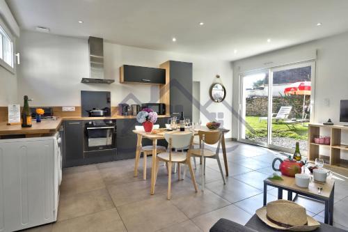 Guilvinec House | LocaLise - M44 - Ty Juzolie -Maison de plain-pied avec jardin clos à deux pas du centre, du port et des plages du Guilvinec - Wifi inclus - Linge de lit inclus - Animaux bienvenus