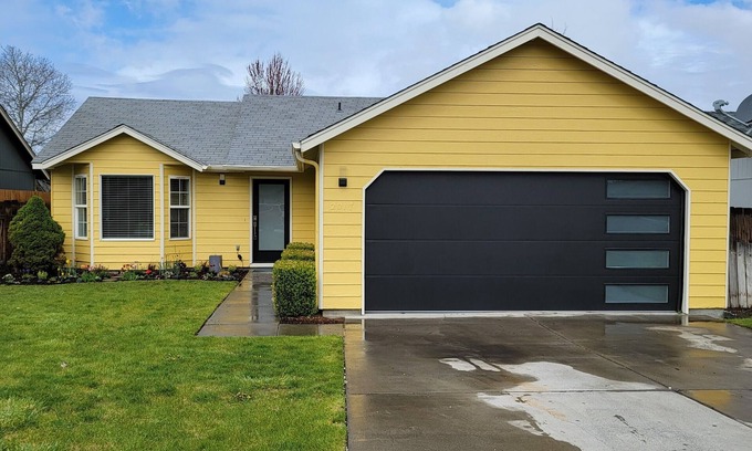 Redmond House | Located in the heart of Central Oregon