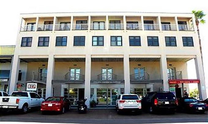 Seaside House | Located in the heart of Seaside, Central Square, Steps to private beach access!