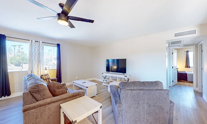 Fontana Condo | Located on North Oakwood Lane in the charming town of Fountain Hills