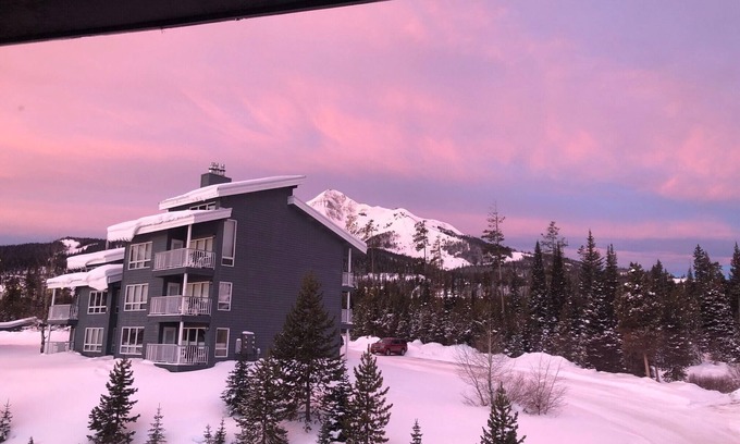 Big Sky Condo | LOCATION! 2 Bed/2Bath Condo w/Loft (Sleeps 8) THE VIEWS AND CONVENIENCE!