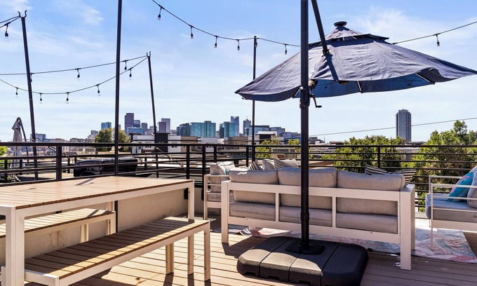 Highland House | Location! 2 Bedroom Townhouse w/Rooftop Deck in LoHi