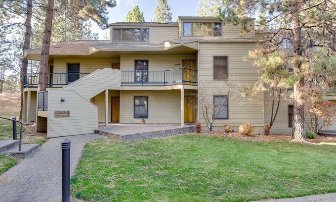 Century West Condo | Location and Privacy in This Upper-Level Condo with Extra Amenities!