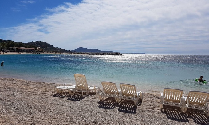Carqueiranne Apartment | Location Appart 4/6 personnes - 200 m de la mer - Avec piscine