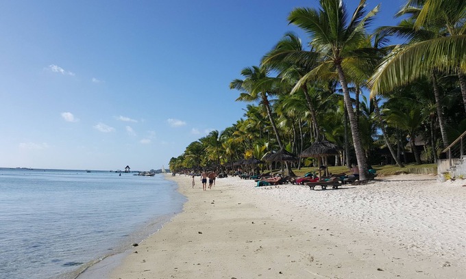 Trou aux Biches Apartment | Location appartement mer 1à 2 pers 250m Trou aux biches et 500m Mon choisy plage