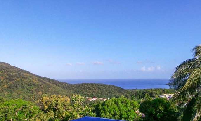 Deshaies Apartment | Location Appartement/Gite à Deshaies, Calme de la Montagne et vue sur mer