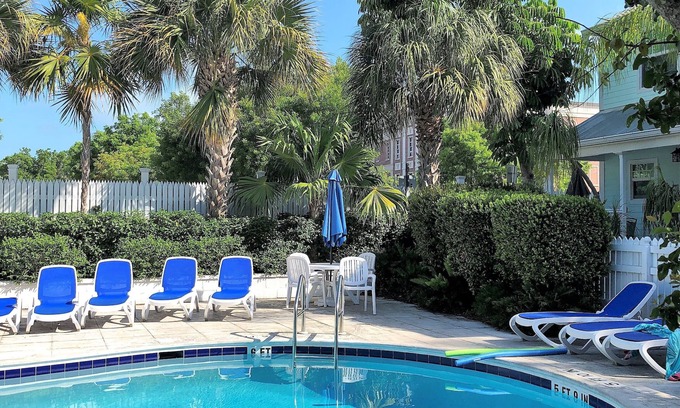 Bahama Village House | Location, Beauty & Comfort @ Truman Annex