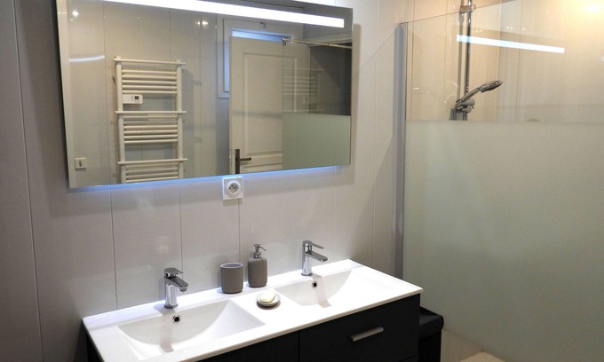 Lamalou-les-Bains Apartment | Location Curiste. Appartement au Rez-de-chaussé. A 2mn du Centre de Cure